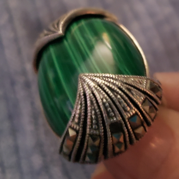 Ring - Picture 2 of 3